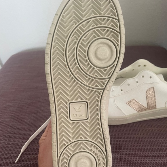 Veja Esplar Logo Women's Shoes Size US9 EUR40 Brand New - Picture 3 of 3